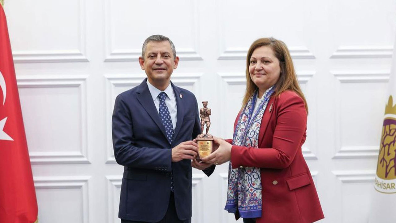 Özgür Özel, Burcu Köksal ile ilgili ilk kez konuştu: Kocanı boşa partine bunu yapma dedim