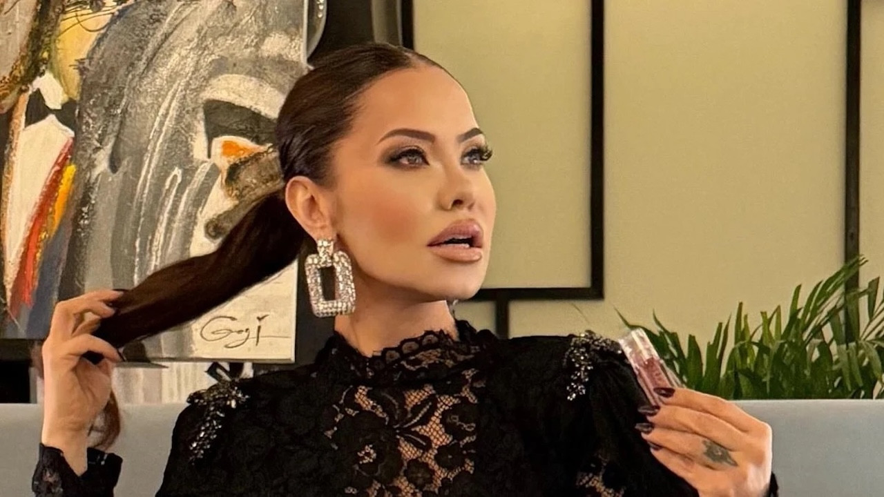 Şarkıcı Lara'dan "özel alan" çıkışı