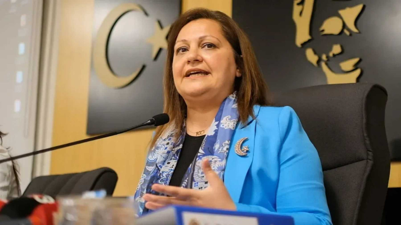 Burcu Köksal'dan Barış Yarkadaş’a bomba açıklamalar: Özgür Özel burnundan getirdi