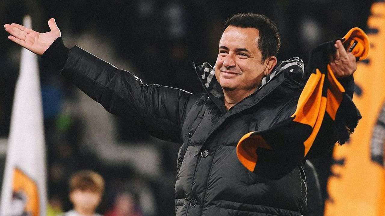 Acun Ilıcalı'nın Hull City'si Premier Lig yolunda finale yükseldi