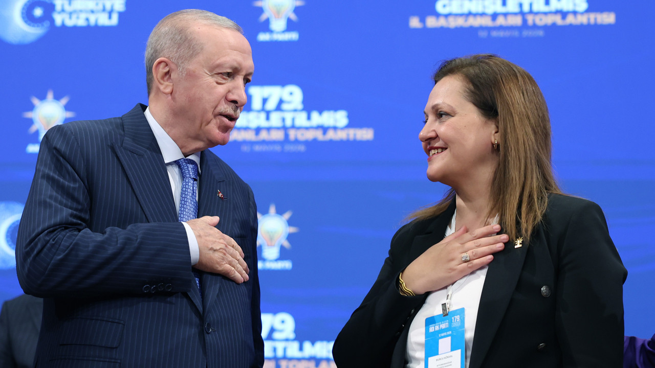 Burcu Köksal'dan CHP'ye sert eleştiri: Erdoğan ve Özel arasında kıyas olmaz