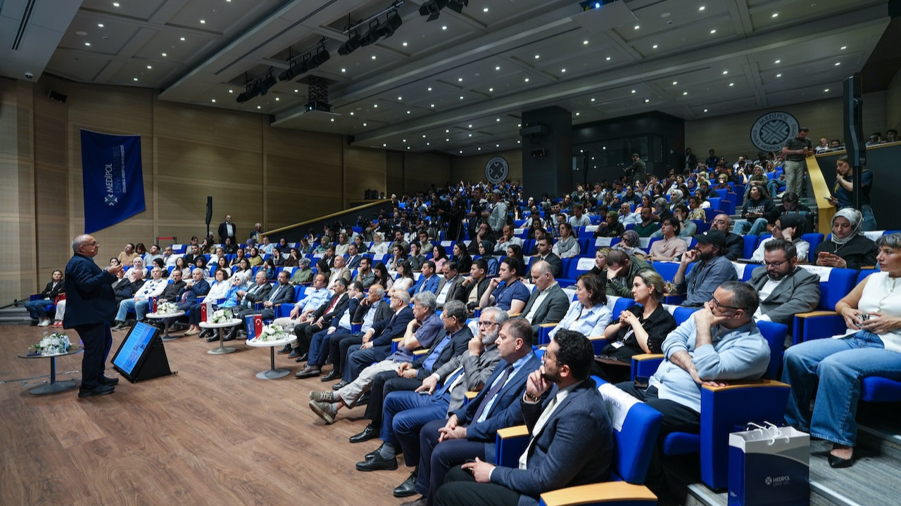 Medipol'de tarih konuşmaları serisi başladı: Avrupa merkezli tarihe karşı yeni bir dünya inşası ele alındı