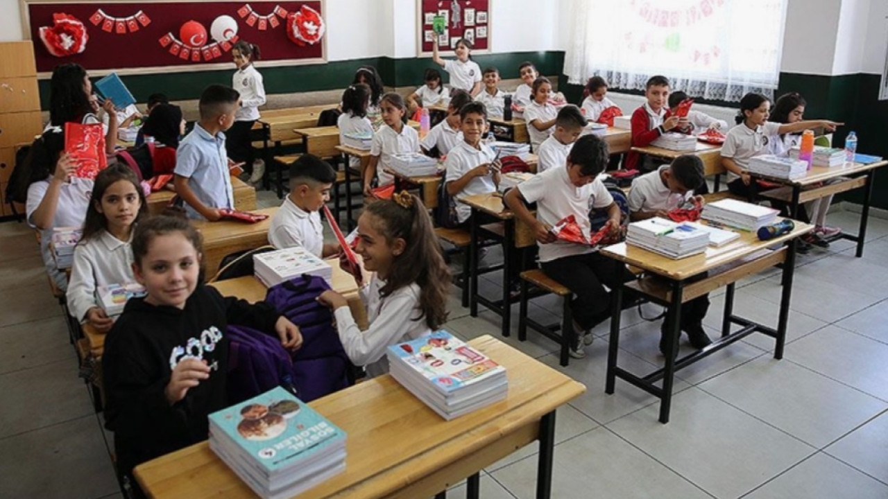 Okul kitaplarında yeni dönem! Bazı kavramlar yerine yeni kelimeler geldi