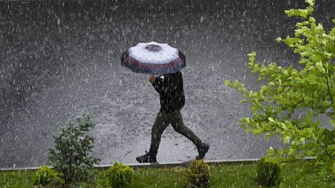 Meteoroloji'den bayram uyarısı! Yağışlar o bölgelerde etkisini sürdürecek...