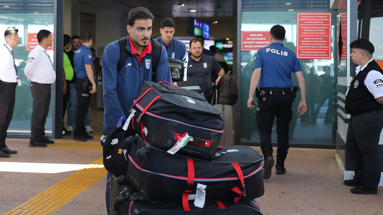 İran Milli Futbol Takımı kamp için Antalya'ya geldi