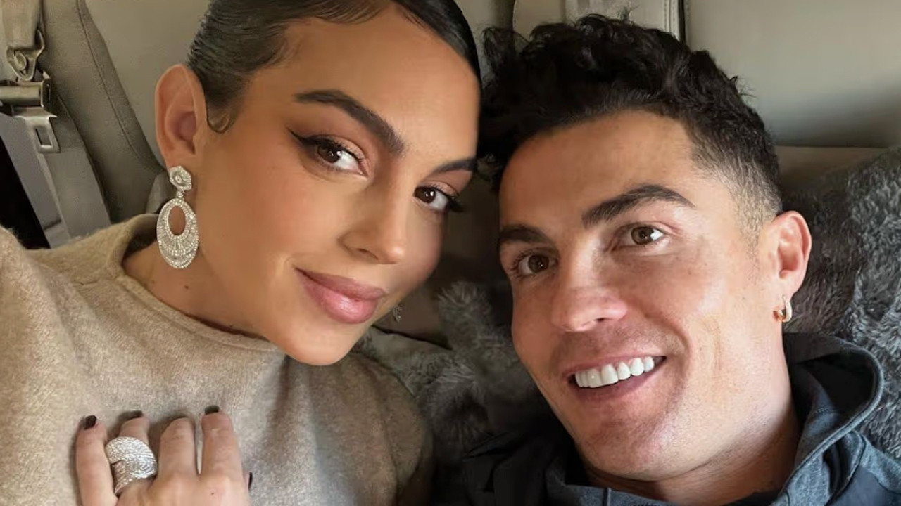 Ronaldo'nun nişanlısı Georgina'dan radikal karar! Esmer güzel sarışın oldu, görenler şaştı kaldı