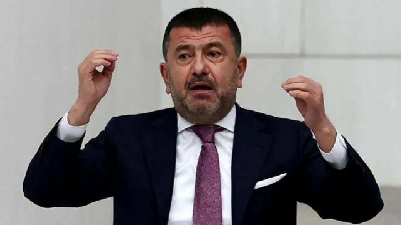 CHP'li Veli Ağbaba'dan "100 bin dolarlık" mesaj açıklaması