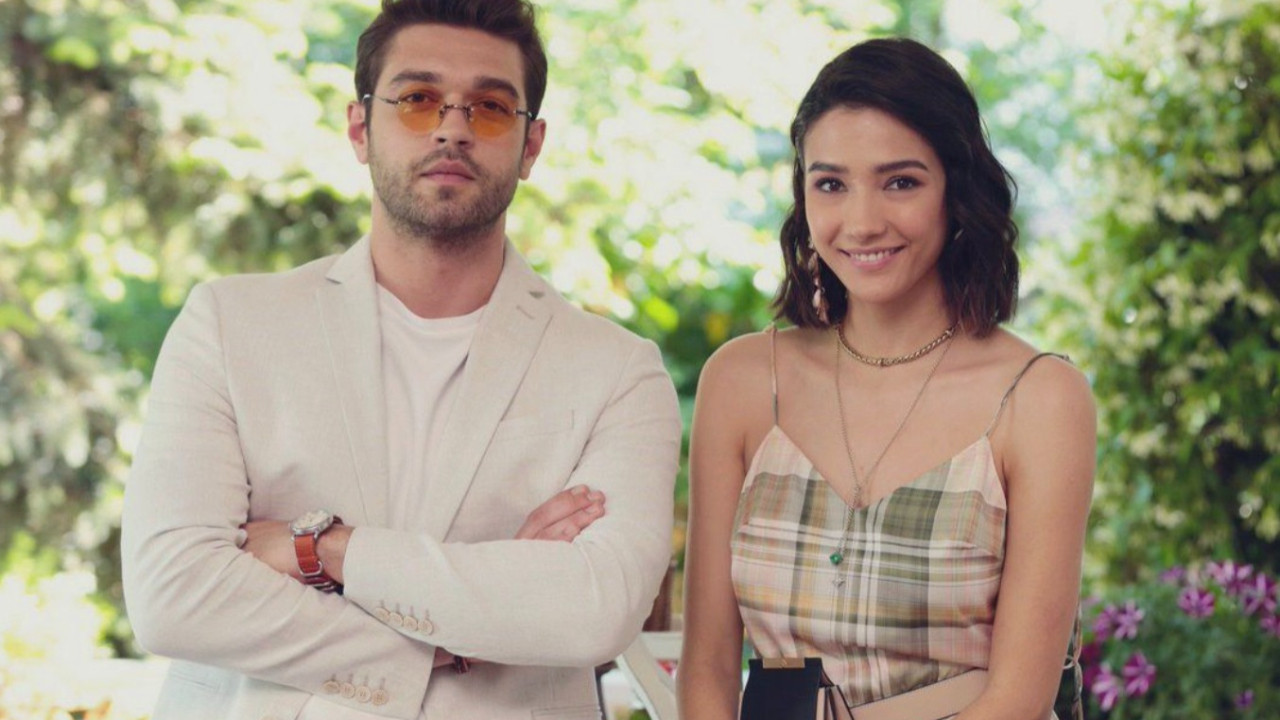 Manifest konserinde çok romantik kareler! Furkan Andıç ve Aybüke Pusat aşka geldi...