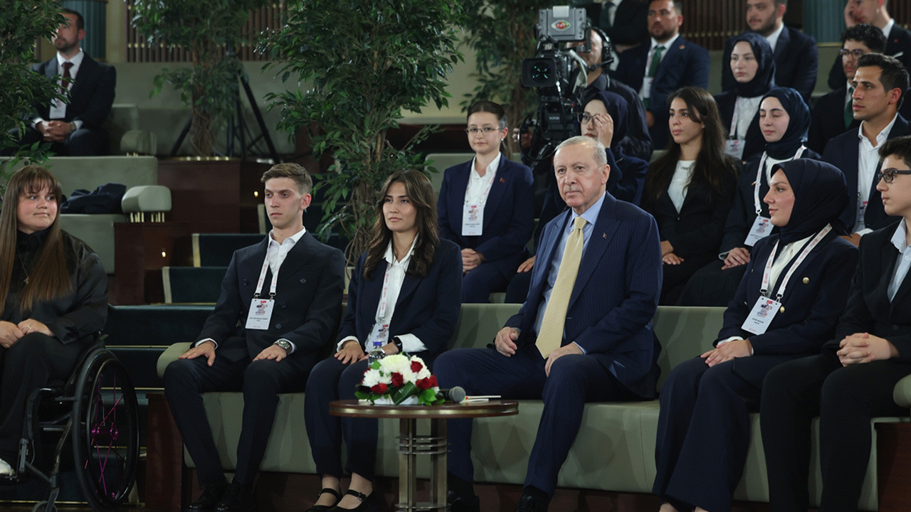 Cumhurbaşkanı Erdoğan'dan Bakan Osman Aşkın Bak'a Dünya Kupası çıkışı