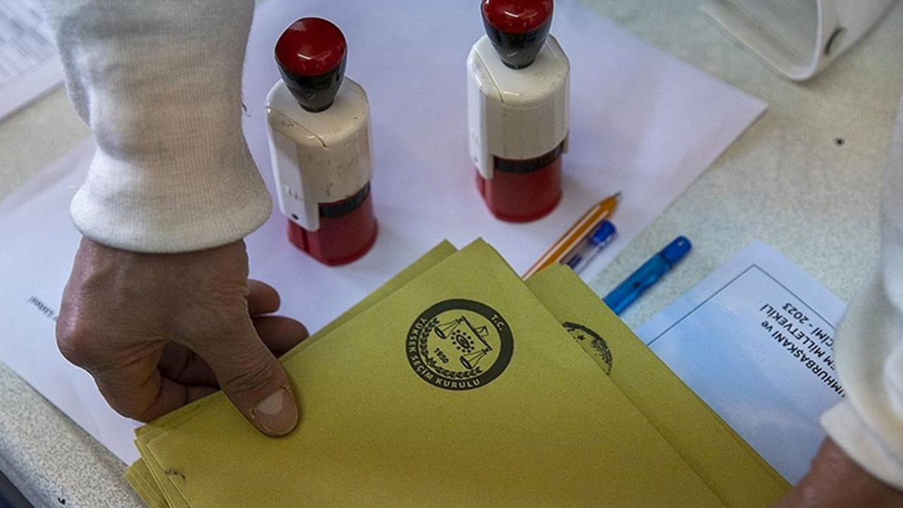 "Bu pazar seçim olsa hangi partiye oy verirsiniz" anketinde çarpıcı sonuç