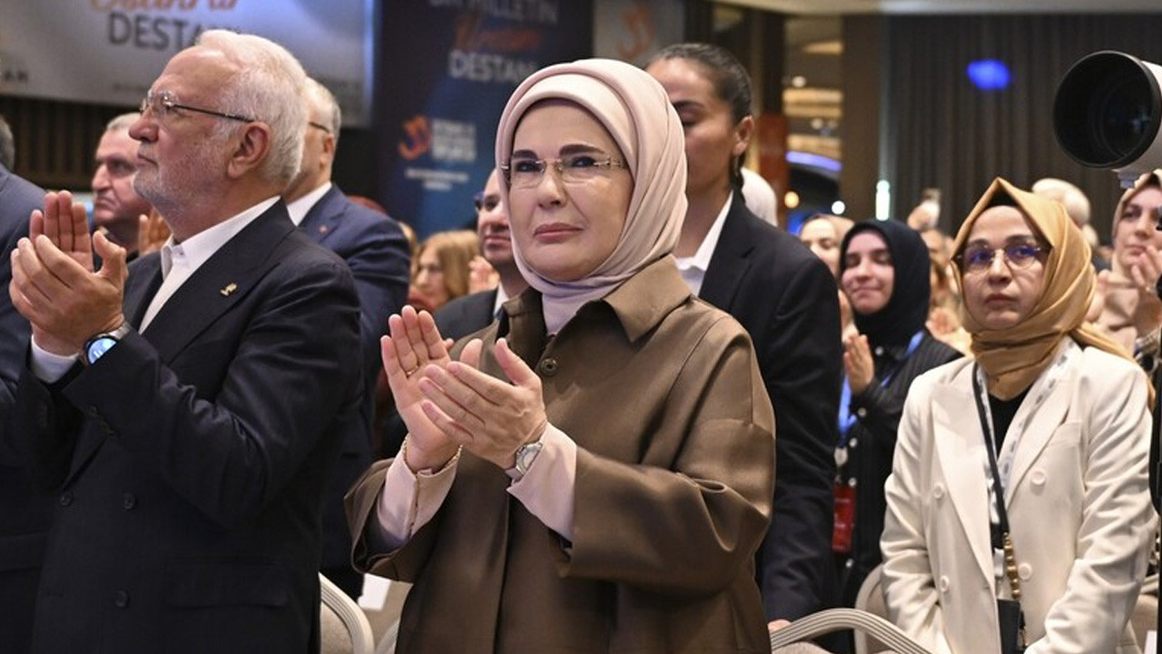 Emine Erdoğan'dan AK Parti 33. İstişare ve Değerlendirme Toplantısı'na ilişkin paylaşım