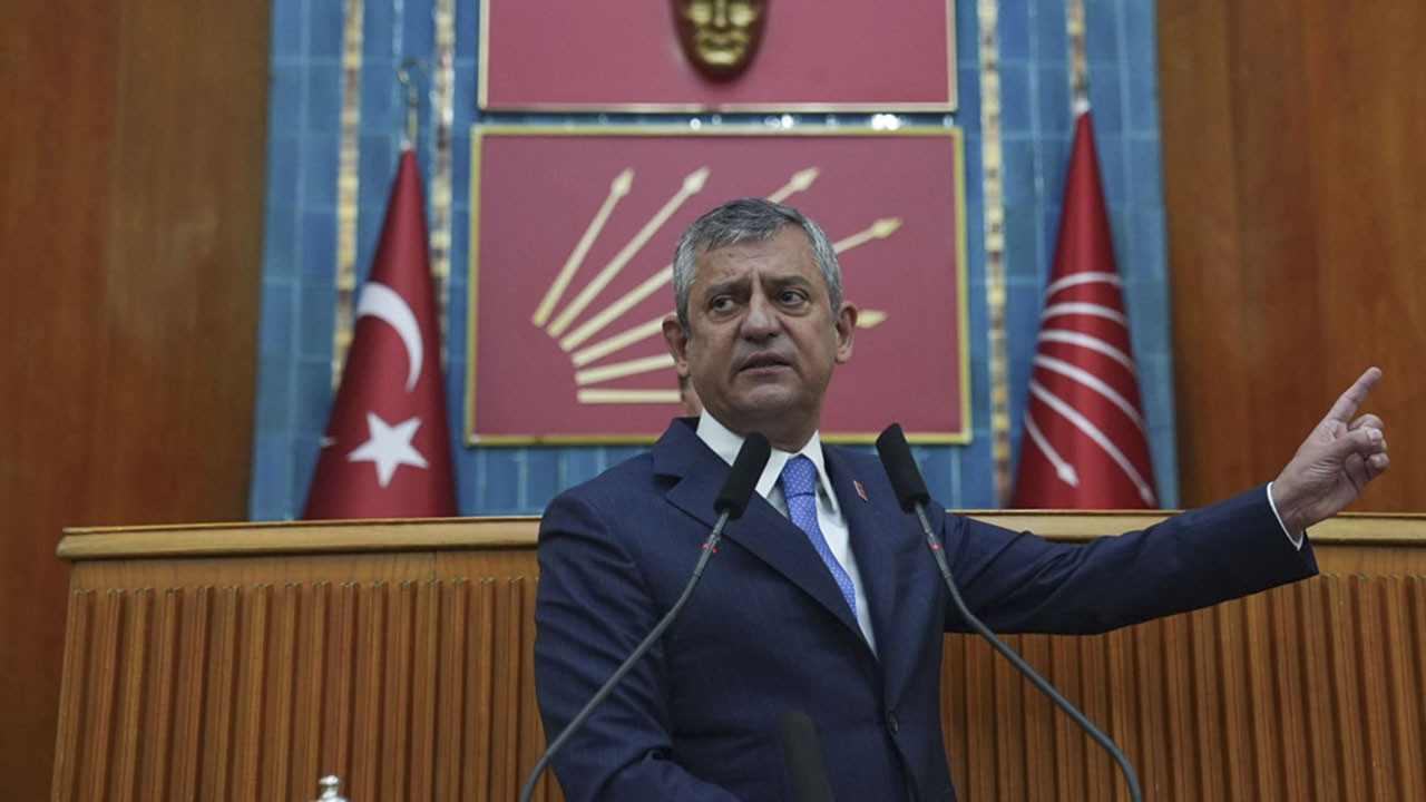 Özgür Özel CHP Grup Toplantısı'nda konuşuyor