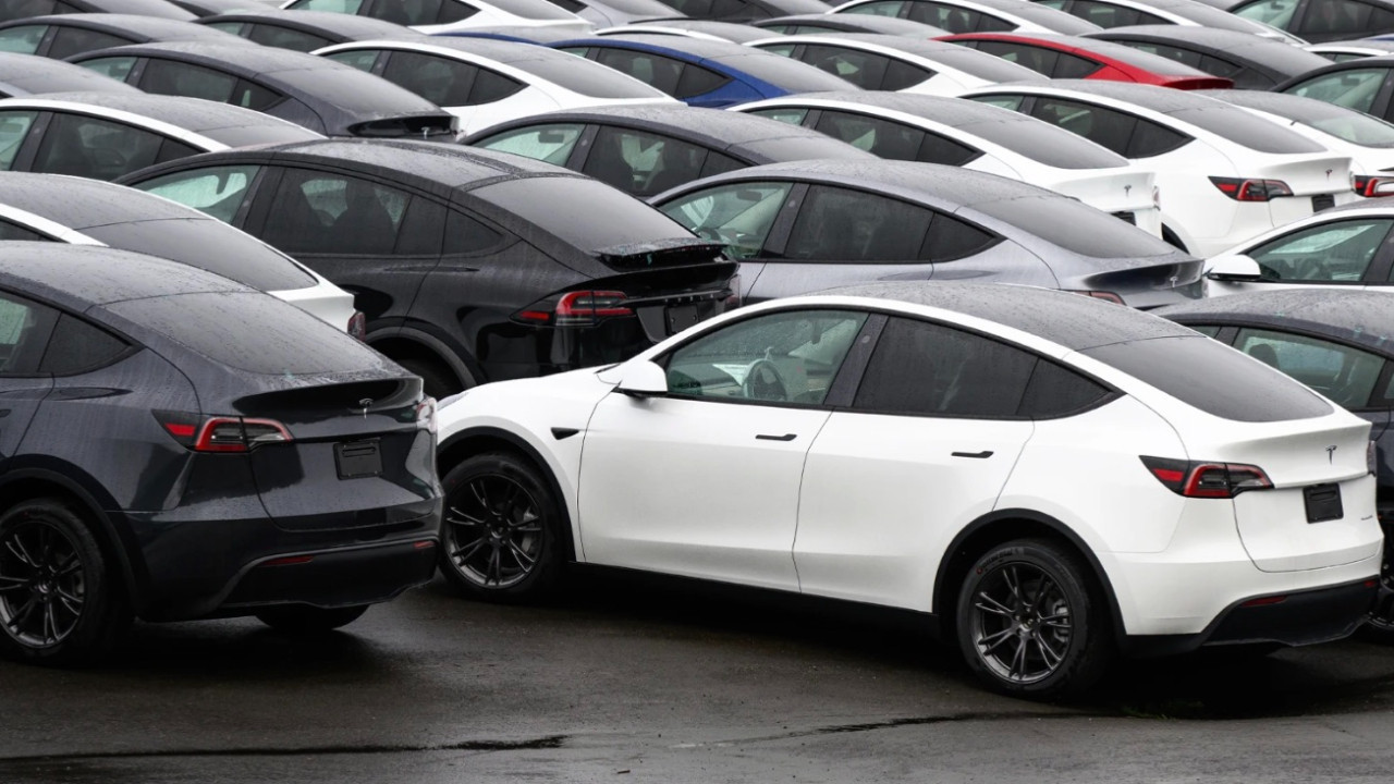 Milyonlarca araç geri çağrıldı! Tesla dahil 11 otomotiv devine şok