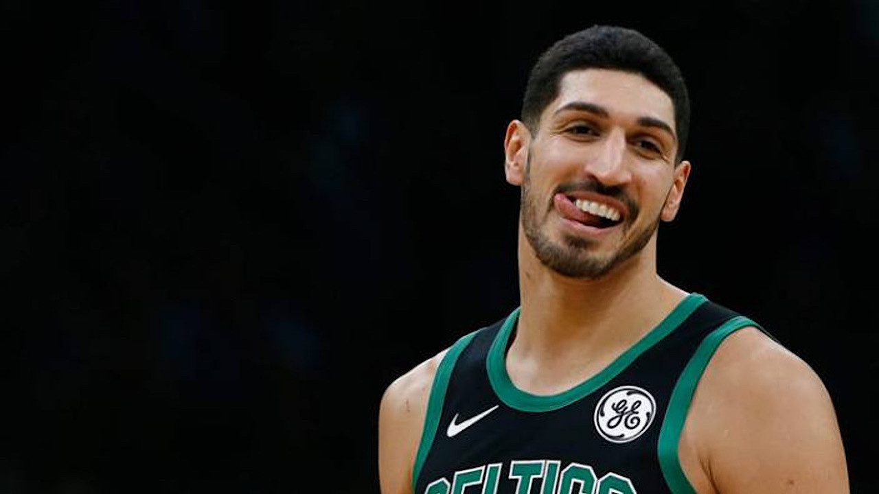 FETÖ’cü Enes Kanter’e büyük şok! Kadın basketbolcular salondan attı