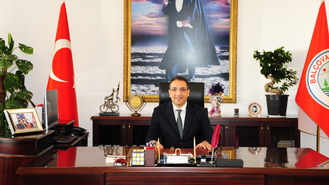 Balçova Belediye Başkanı Onur Yiğit görevine iade edildi
