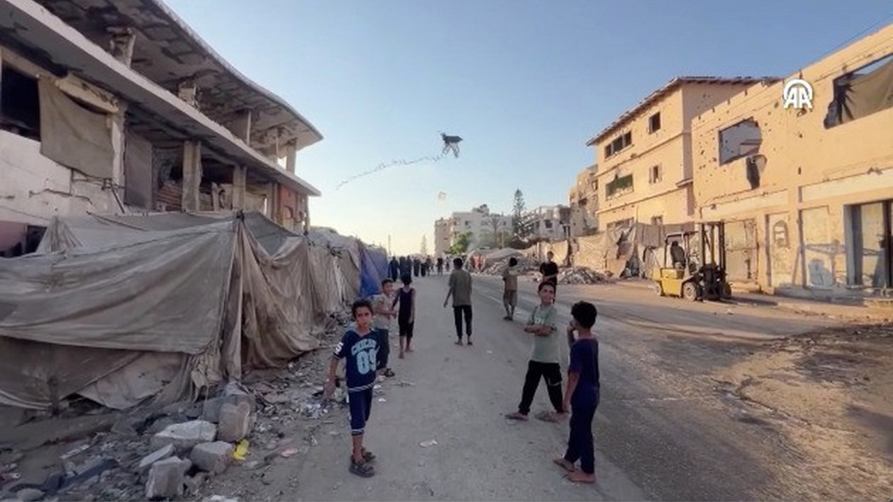 İsrail'in gözü döndü: Gazze'den uçurulan uçurtmalara güçlü karşılık vereceğiz