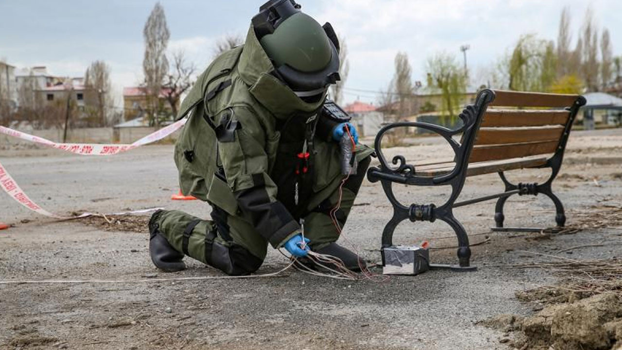 Berlin'de İkinci Dünya Savaşı'ndan kalma bomba bulundu