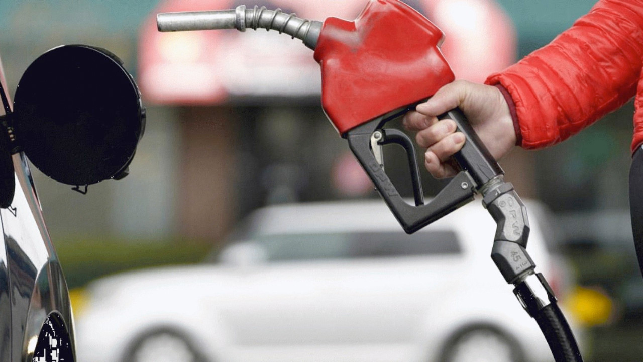Yakıt almayın saat 16.00'ı bekleyin! Motorine çok büyük indirim var