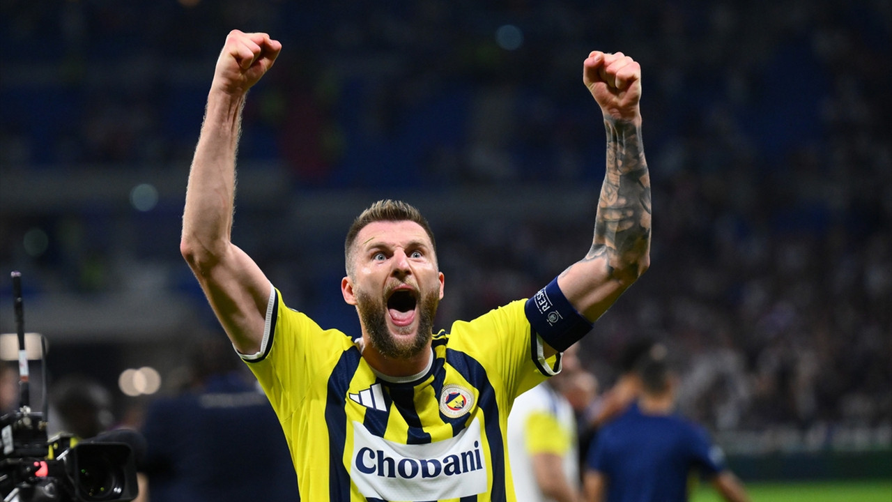 Fenerbahçe'nin "hoşgeldin" geliri belli oldu Galatasaray'dan fazla para alacak