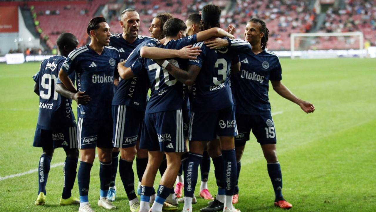 Fenerbahçe Samsunspor deplasmanında 2-0 kazandı