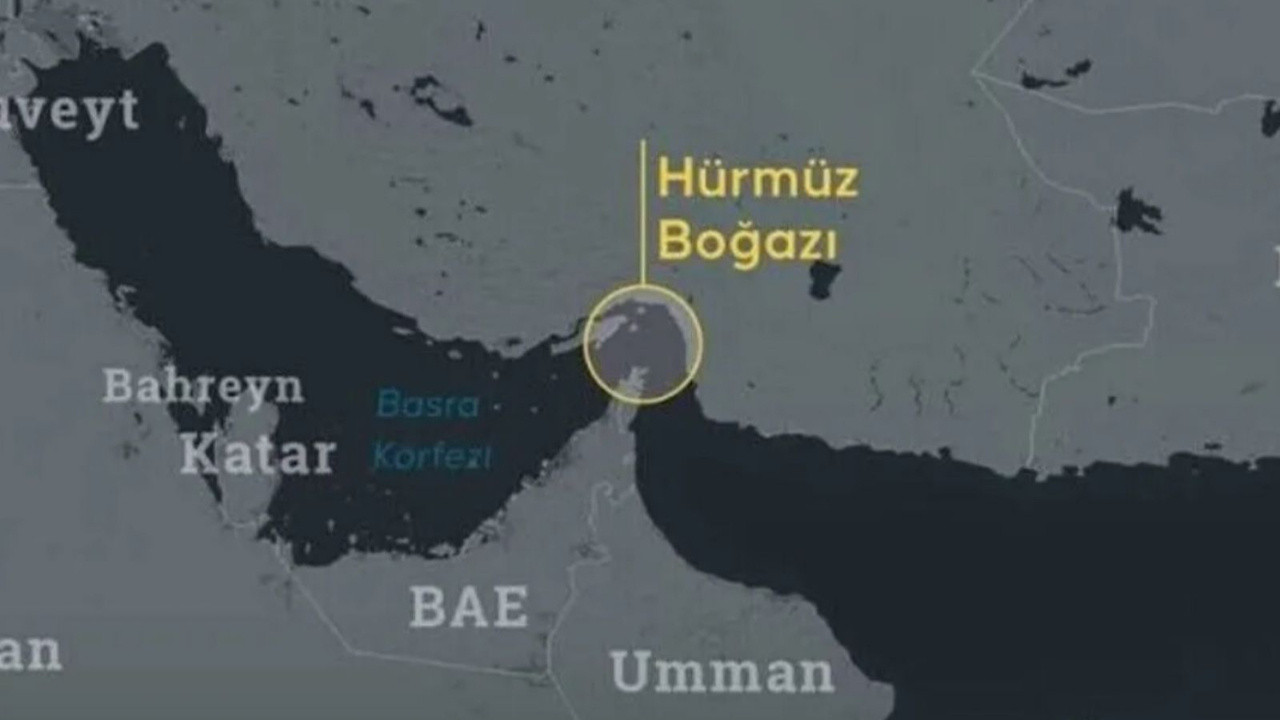 İran’dan Hürmüz Boğazı’nda ABD gemilerine füze saldırısı