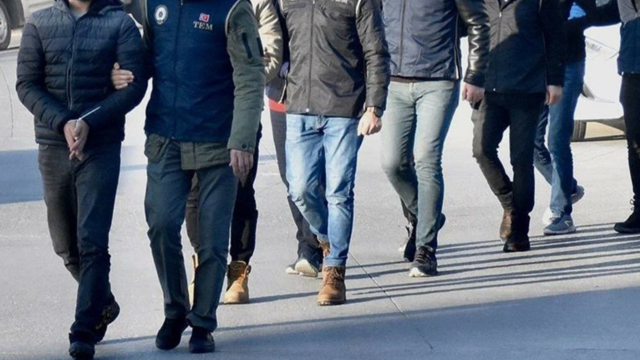 FETÖ'nün gizli ağı çökertildi: 10 kişi gözaltında...