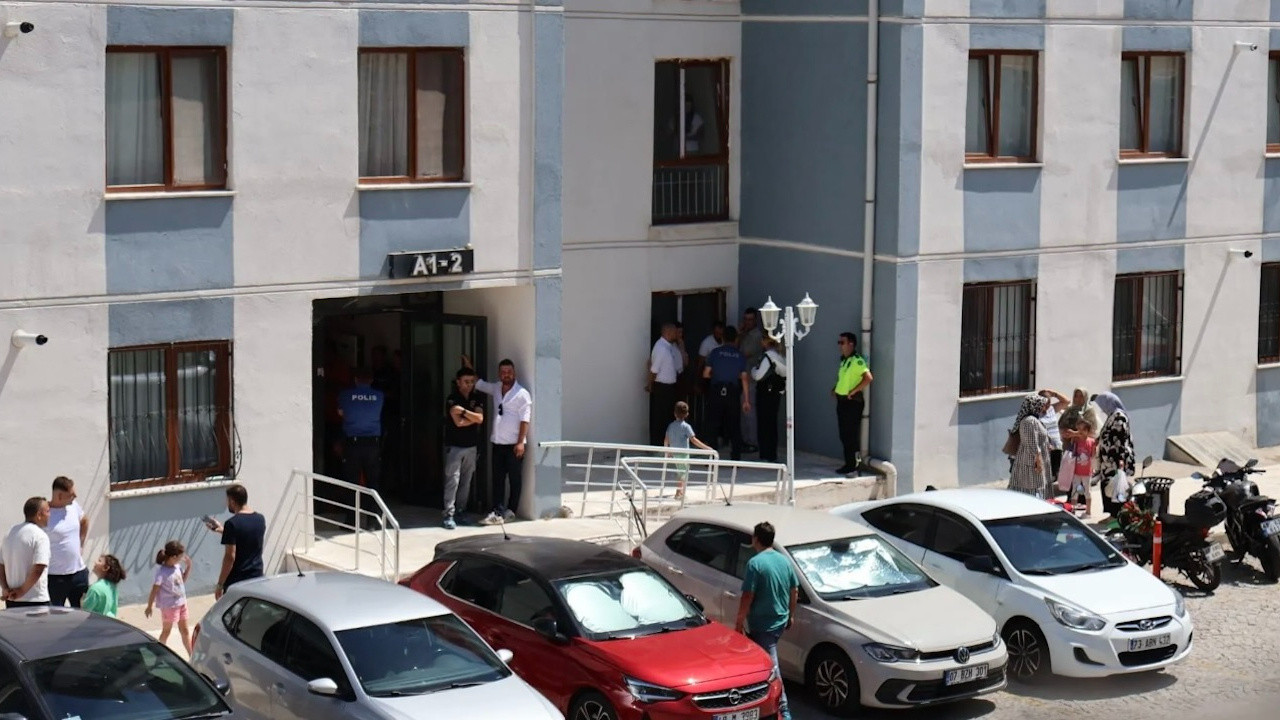 Muğla'da esrarengiz cinayet şüphesi! 2 kişi silahla başlarından vurulmuş halde bulundu