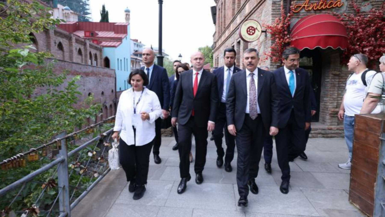 İçişleri Bakanı Çiftçi, Türkiye'nin Tiflis Büyükelçiliğini ziyaret etti