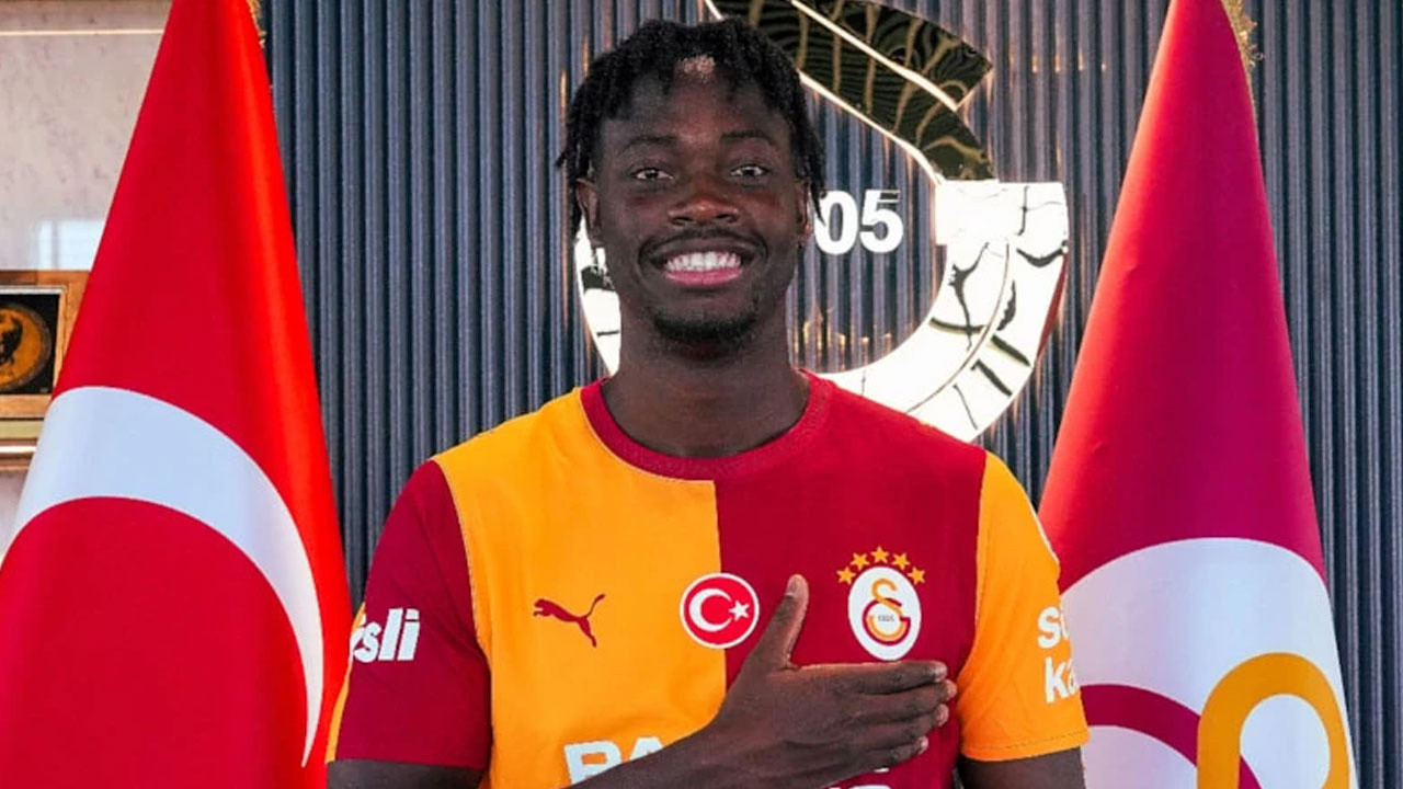 Galatasaray, El Chadaille Bitshiabu transferini KAP'a bildirdi