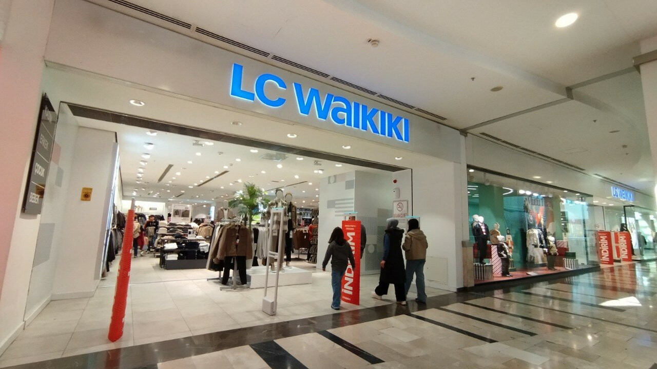 LC Waikiki çalışanları için Dijital Teknolojiler ve Yapay Zeka Okulu'nu hayata geçirdi