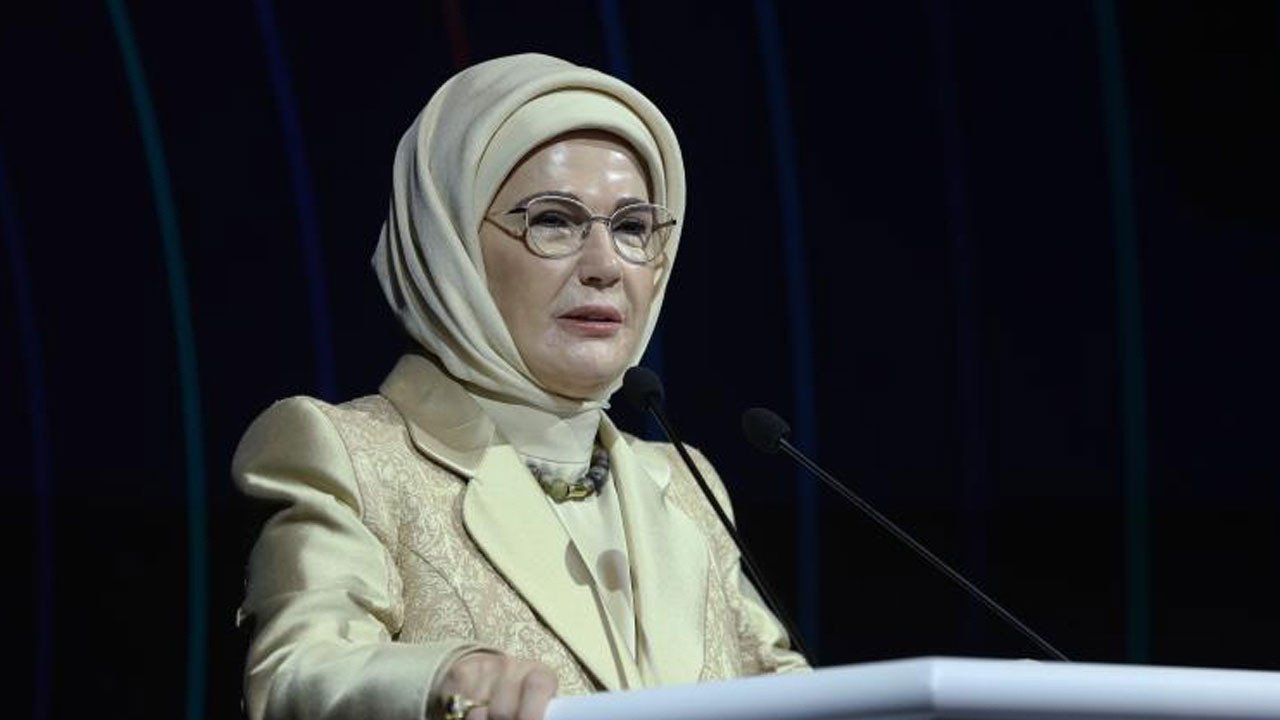Emine Erdoğan'dan Sıddık Eraslan için başsağlığı mesajı