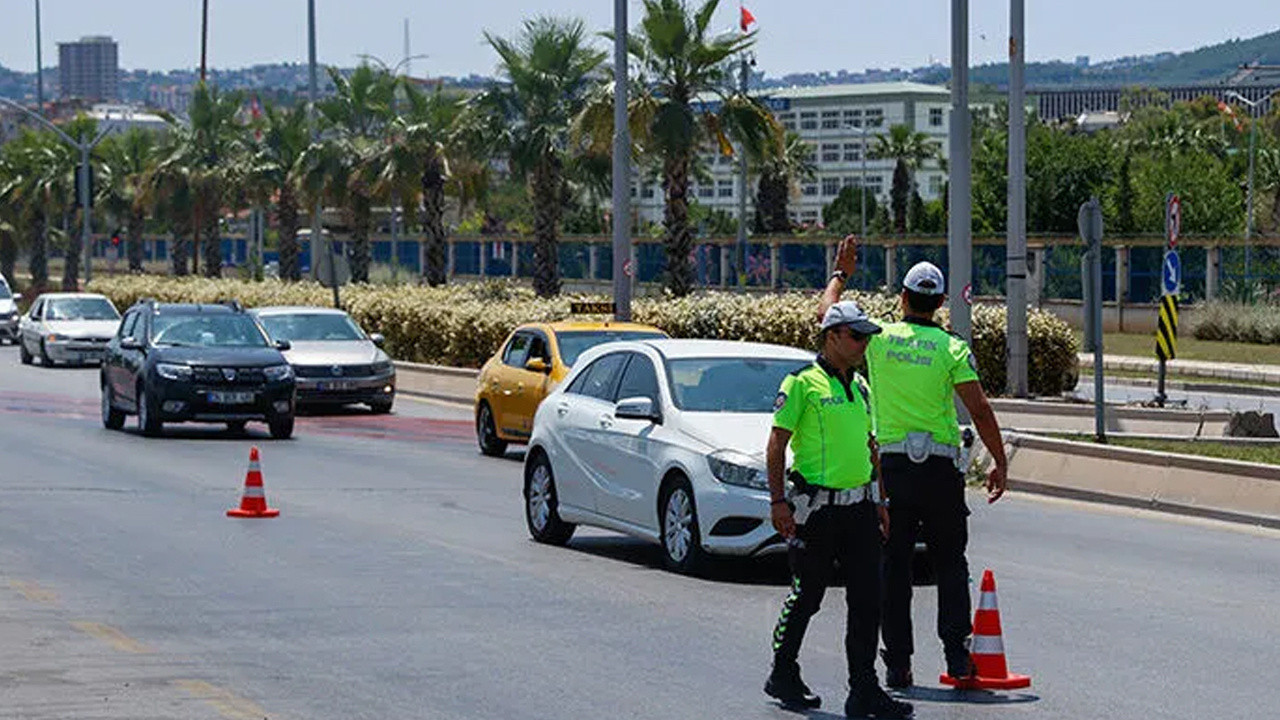 Trafikte makas atan sürücüye verilen cezaya bakın