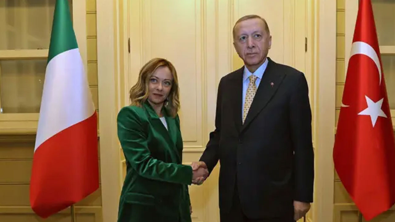 Erdoğan'dan Meloni açıklaması! Başbakan ülke tarihine geçti