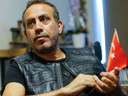 Haluk Levent'i gizlediği eşi boşuyor!