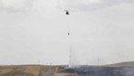 Diyarbakır'daki arazi kavgasında silahlar konuştu! Tarlada çıkan yangında helikopter destekli müdahale