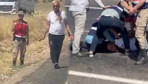 Siverek’te bıçakla kendini yaralayıp yolu kapatan şahsa meydan dayağı