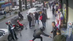 Silahlı saldırının görüntüleri ortaya çıktı! Yakalanan saldırgan itiraf etti: Yanlış adamı vurmuş!
