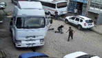 Park halindeyken harekete geçen tır dehşet saçtı! O anlar saniye saniye kamerada...