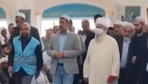 Menzil'de yeni şeyhi böyle karşıladılar! Caminin içinde çok ilginç sesler