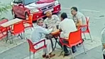 Arkadaşları ile çay içerken dehşeti yaşadı