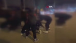 İzmir'de kız öğrenciler kavga etti, arkadaşları seyretti!