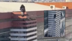 İstanbul'da bir kadın, iş merkezinin çatısından atladı! İntihar anı kamerada