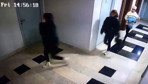 Rezidanslara girerek hırsızlık yapan 3 kadından 2'si yakalandı: O anlar kamerada