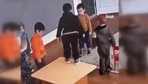 Döven de dövülen de çocuk! Kreşte feci darp anı kamerada