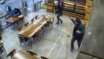 İki silahla fırına geldi, öldürüldü! Esnafların kanlı çatışması anbean kameraya yansıdı