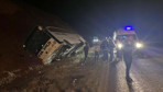 Sivas-Erzincan sınırında yolcu otobüsü devrildi: Çok sayıda yaralı var