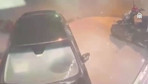 Ataşehir'de kontrolden çıkan otomobil dönerciye böyle çarptı