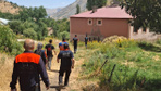 Hakkari'de 14 yaşındaki Rojda dünde beri kayıp! Çığlı köyü ve çevresi aranıyor