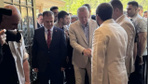 Cumhurbaşkanı Erdoğan'ın yazlık takım elbisesi gündem oldu