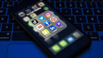 Apple App Store’daki en popüler 10 sosyal medya uygulaması sizi adım adım izliyor